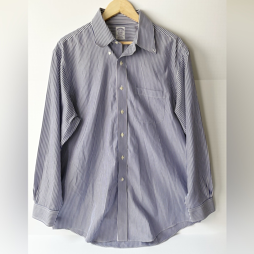 Brooks Brothers Classic Blue and White Button Down Shirt Mens 16.5 - 34 X-Large